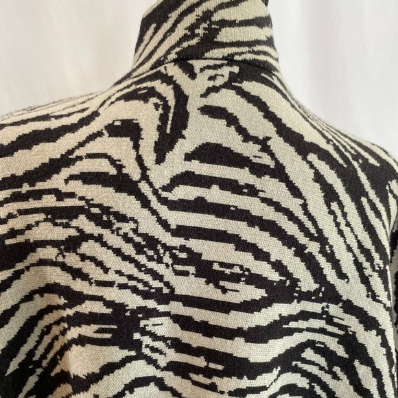 Christian Siriano NY Exotic Print Fringed Poncho Jacket NWOT Women's Size S / M - Picture 8 of 12